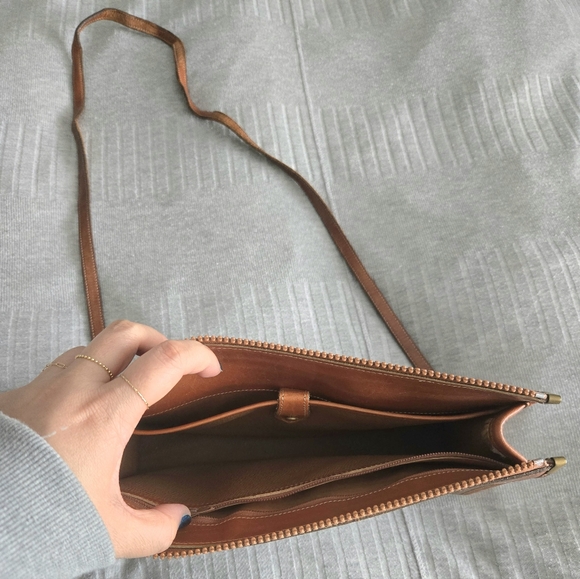 Vintage Dooney & Bourke Crossbody All Weather Leather shoulder bag brown taupe - Picture 4 of 10